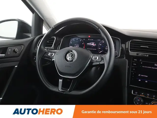 Volkswagen Golf view 14