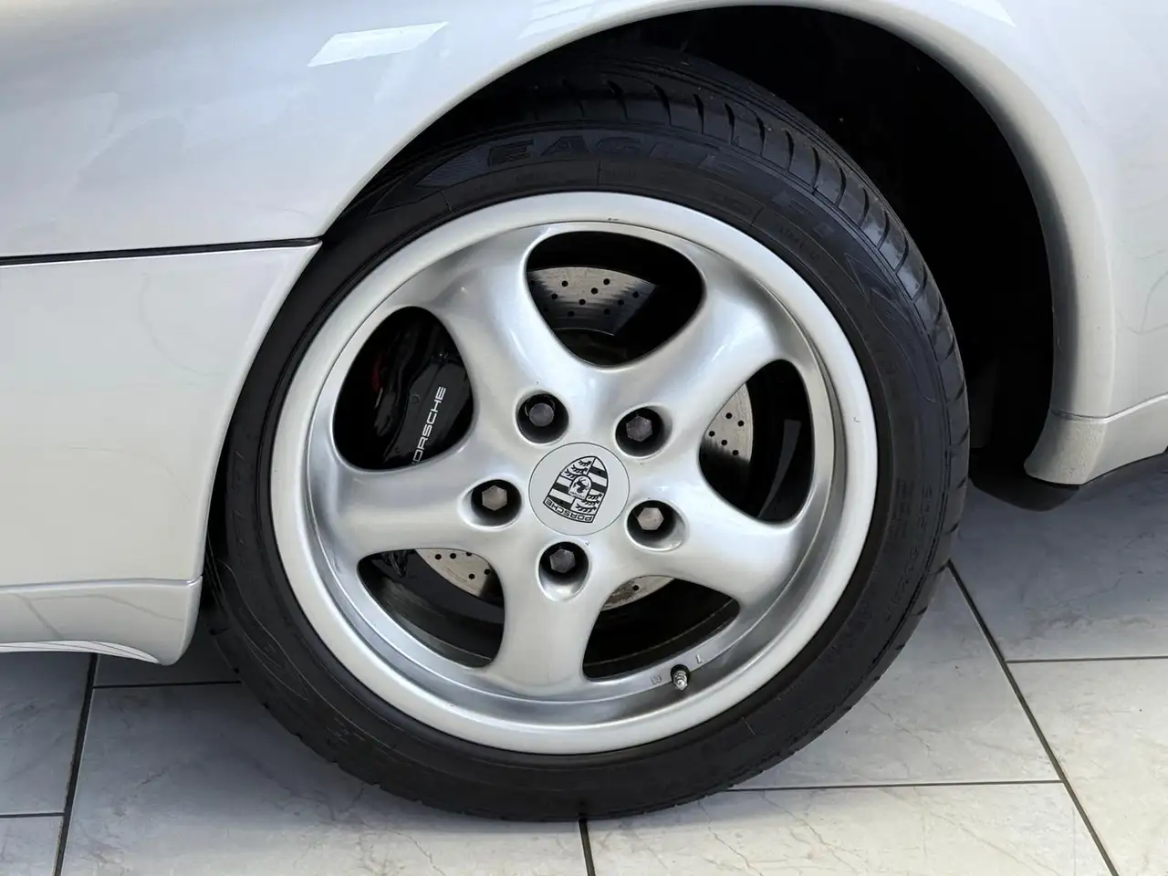 Porsche 993 Carrera Cabriolet - Tiptronic/Leder/Klima, foto 4