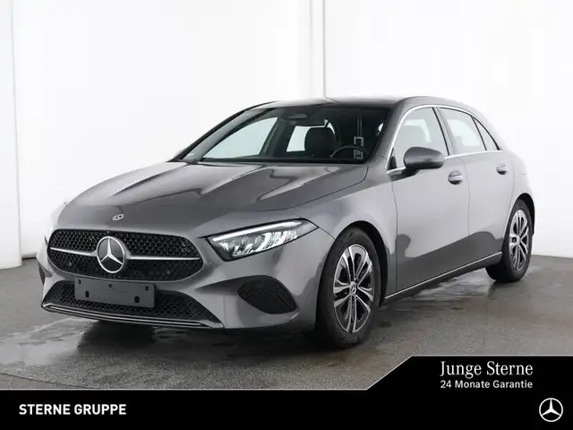 Mercedes-Benz A 200 Progressive Adv+ AHK Pano Distr Totwi Keyl AMG Line Progressive Line Advanced Plus/Pano. Dach/Distronic/LED/Xenon/Autom.