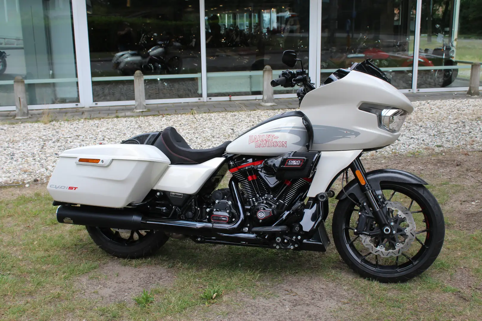 Harley-Davidson Road Glide Road Glide Cvo Bianco - 1