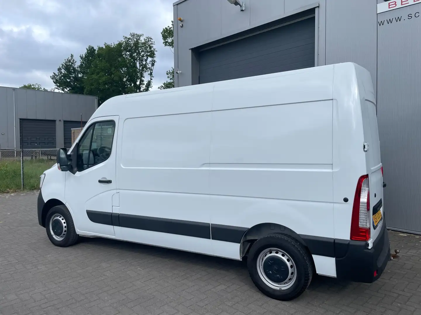 Renault Master T35 2.3 dCi 135PK L2H2 Airco | Navigatie Blanco - 2