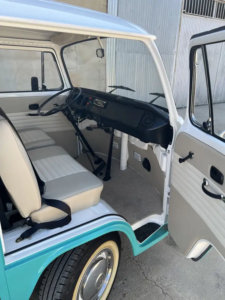 Volkswagen T2b Kombi, foto 7
