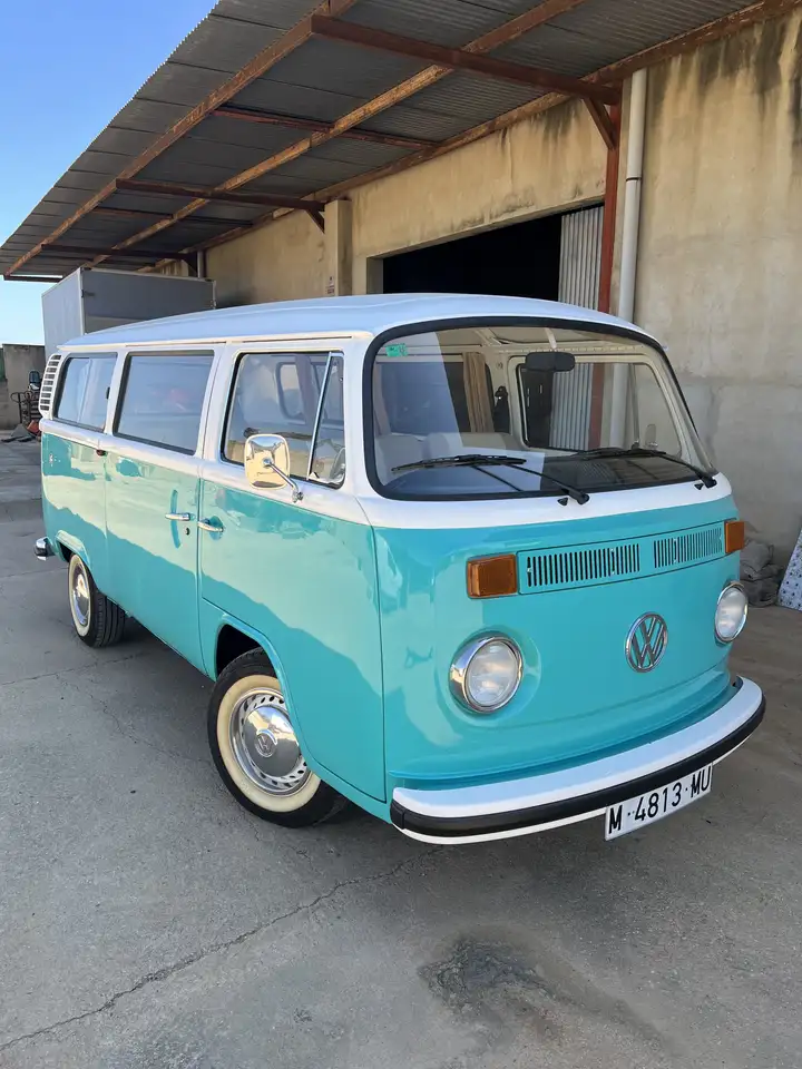 Volkswagen T2b Kombi, foto 1