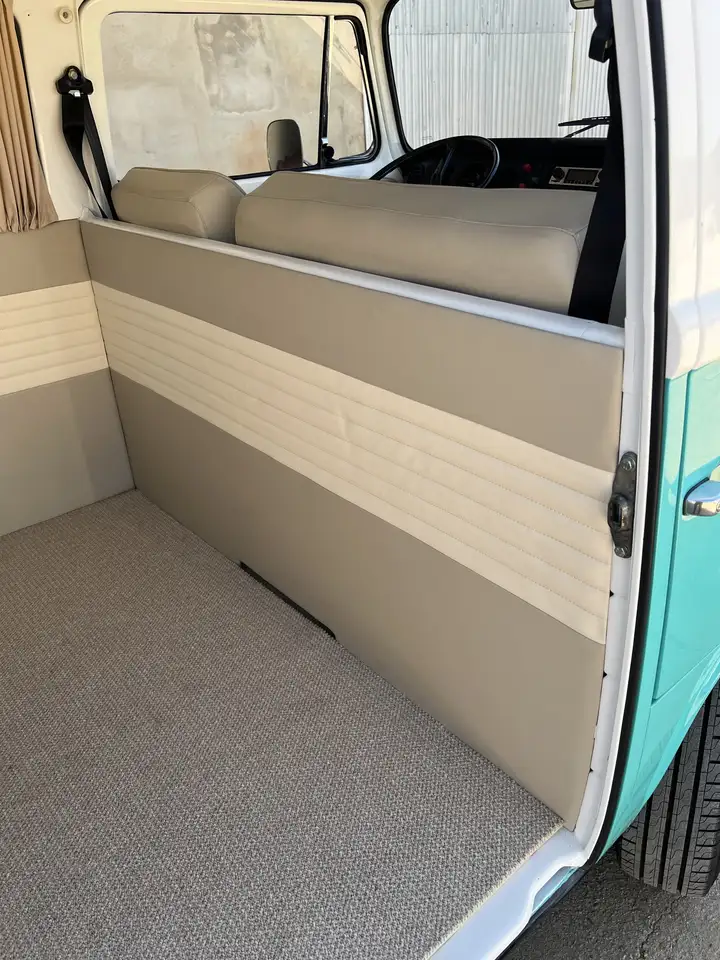 Volkswagen T2b Kombi, foto 11