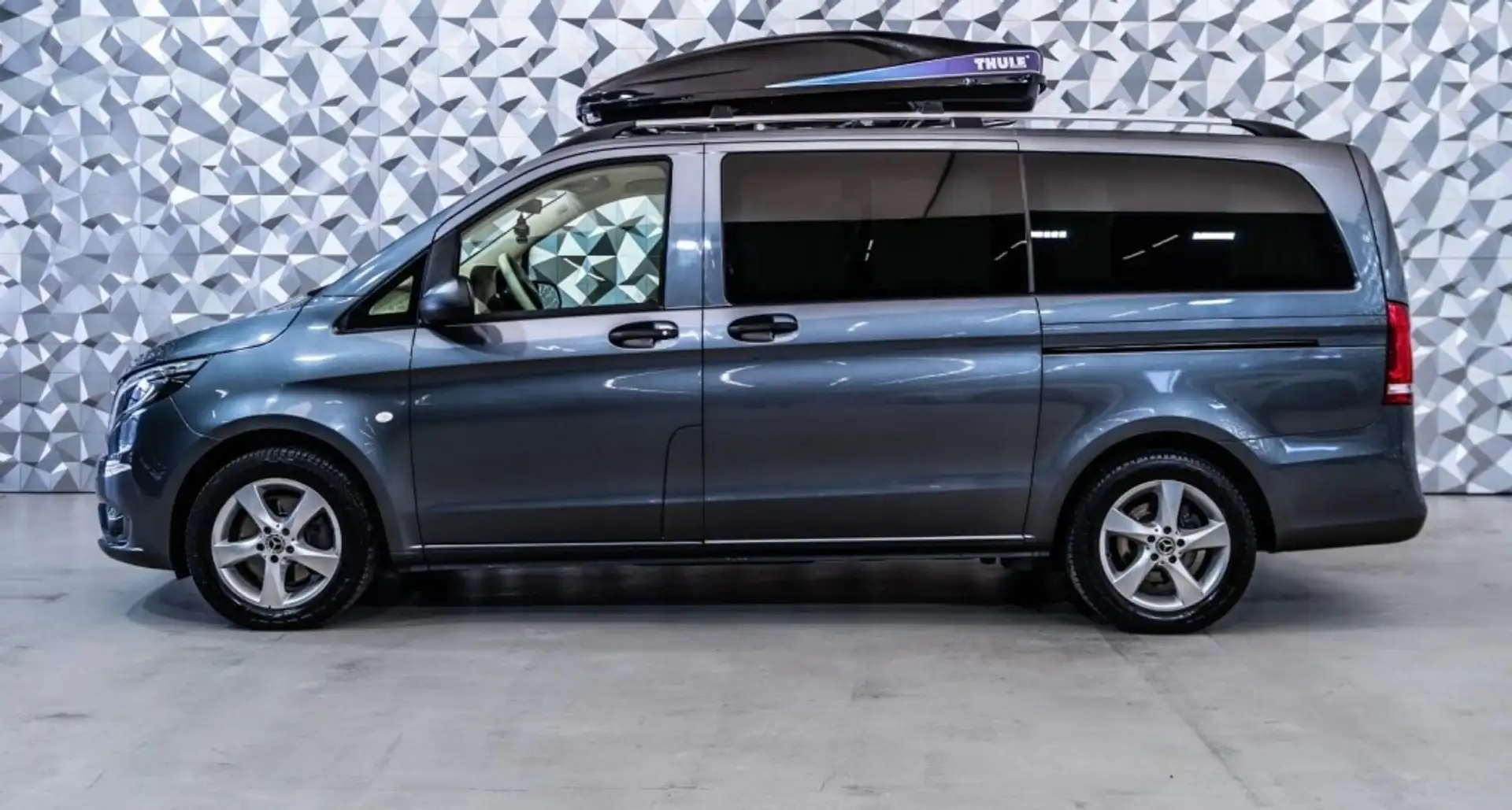 Mercedes-Benz Vito Furgón 119 CDI Compacta Aut. Grau - 2