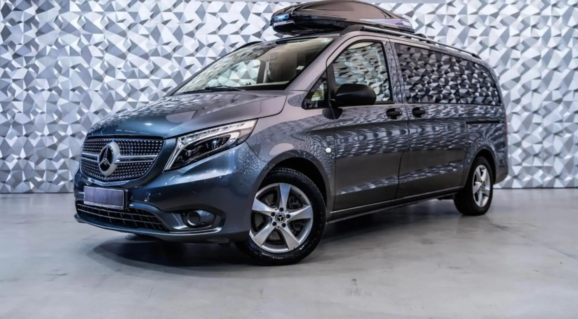 Mercedes-Benz Vito Furgón 119 CDI Compacta Aut. Grau - 1