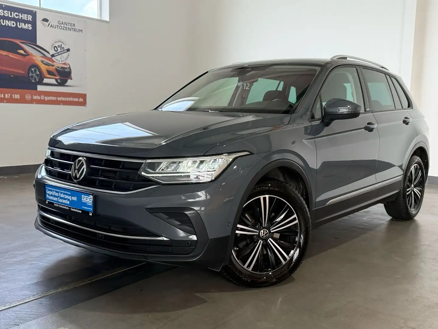 Volkswagen Tiguan 2.0 TDI DSG ACTIVE AHK+NAVI+LED Gris - 1