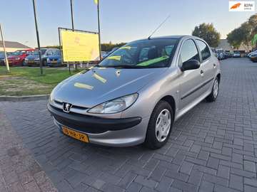 1.4 XR / Super nette auto / APK oktober 2027