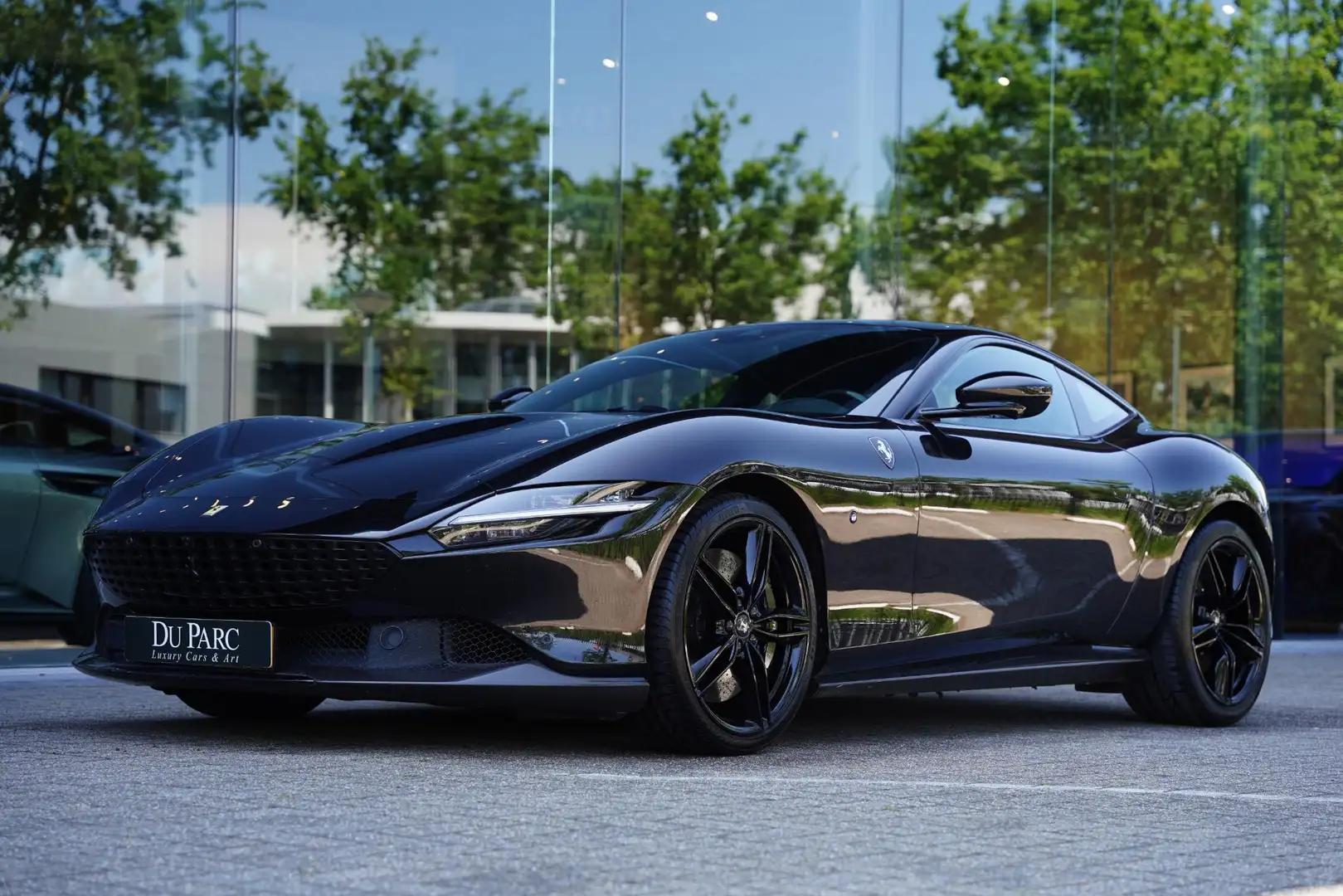 FERRARI Roma