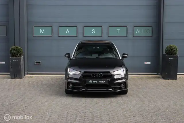 Audi A1 view 2