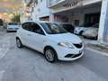Lancia Ypsilon Ypsilon III 2015 1.2 Gold ecochic Gpl 69cv my16 Blanc - thumbnail 3
