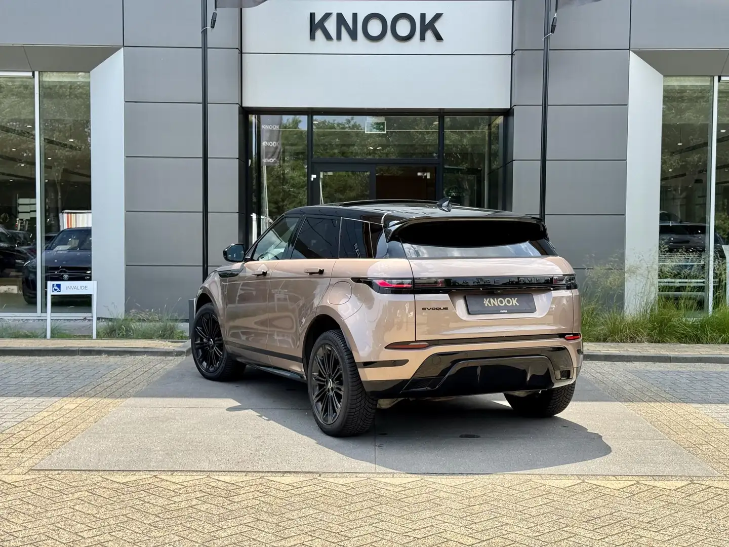 Land Rover Range Rover Evoque P300e AWD R-Dynamic SE Brun - 2