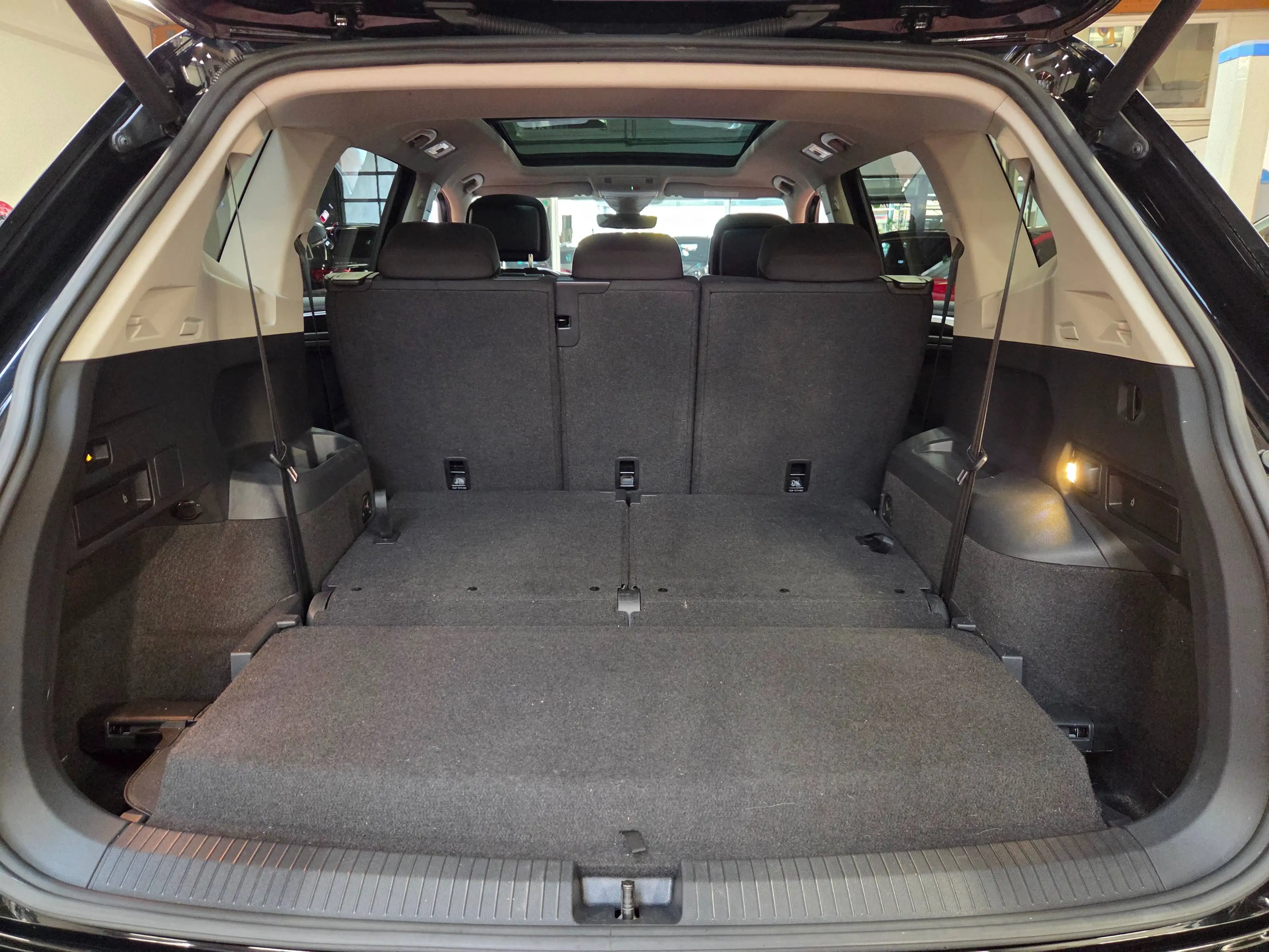 Volkswagen Tiguan Allspace 1.5 TSi DSG + 7 PLACES + TOIT PANO + GARANTIE — photo 13