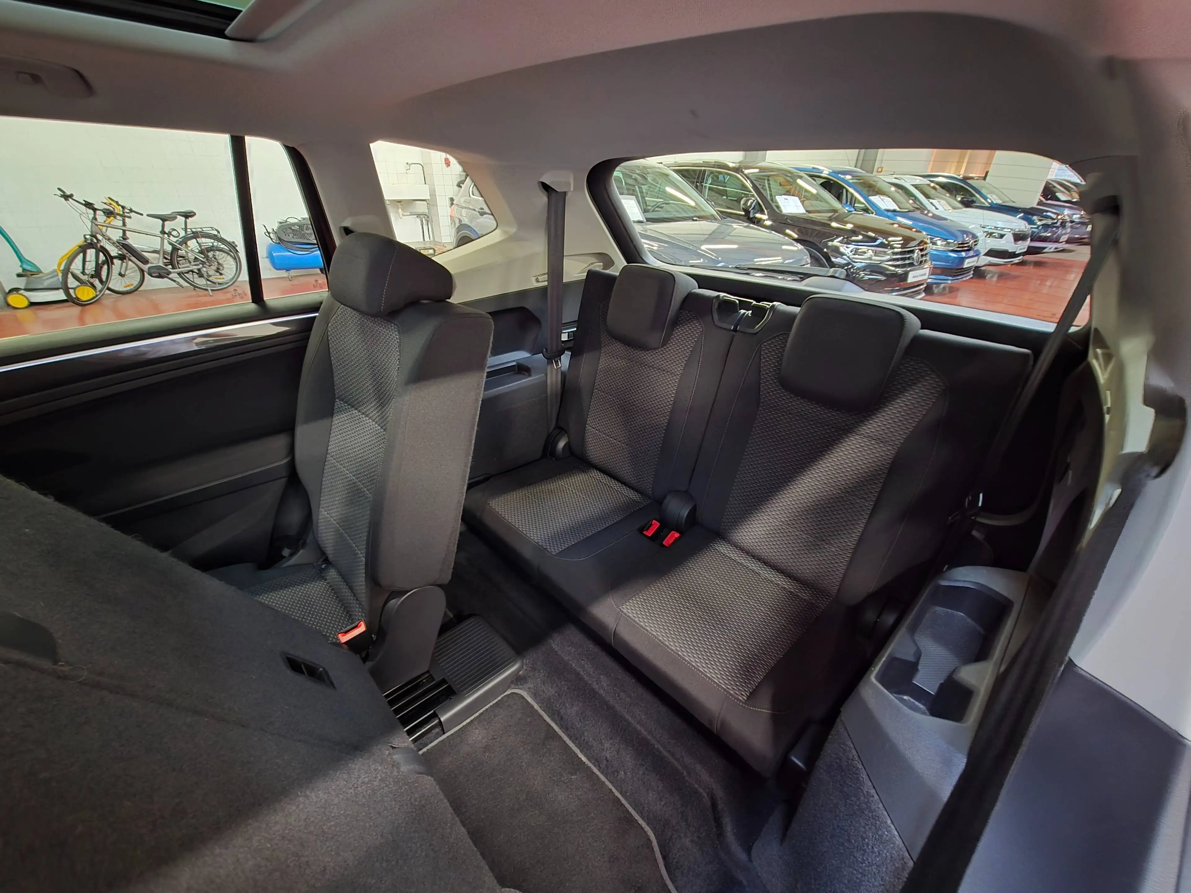 Volkswagen Tiguan Allspace 1.5 TSi DSG + 7 PLACES + TOIT PANO + GARANTIE — photo 11