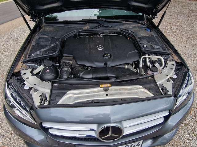 Mercedes-Benz C 220 C 220 d T 9G-TRONIC