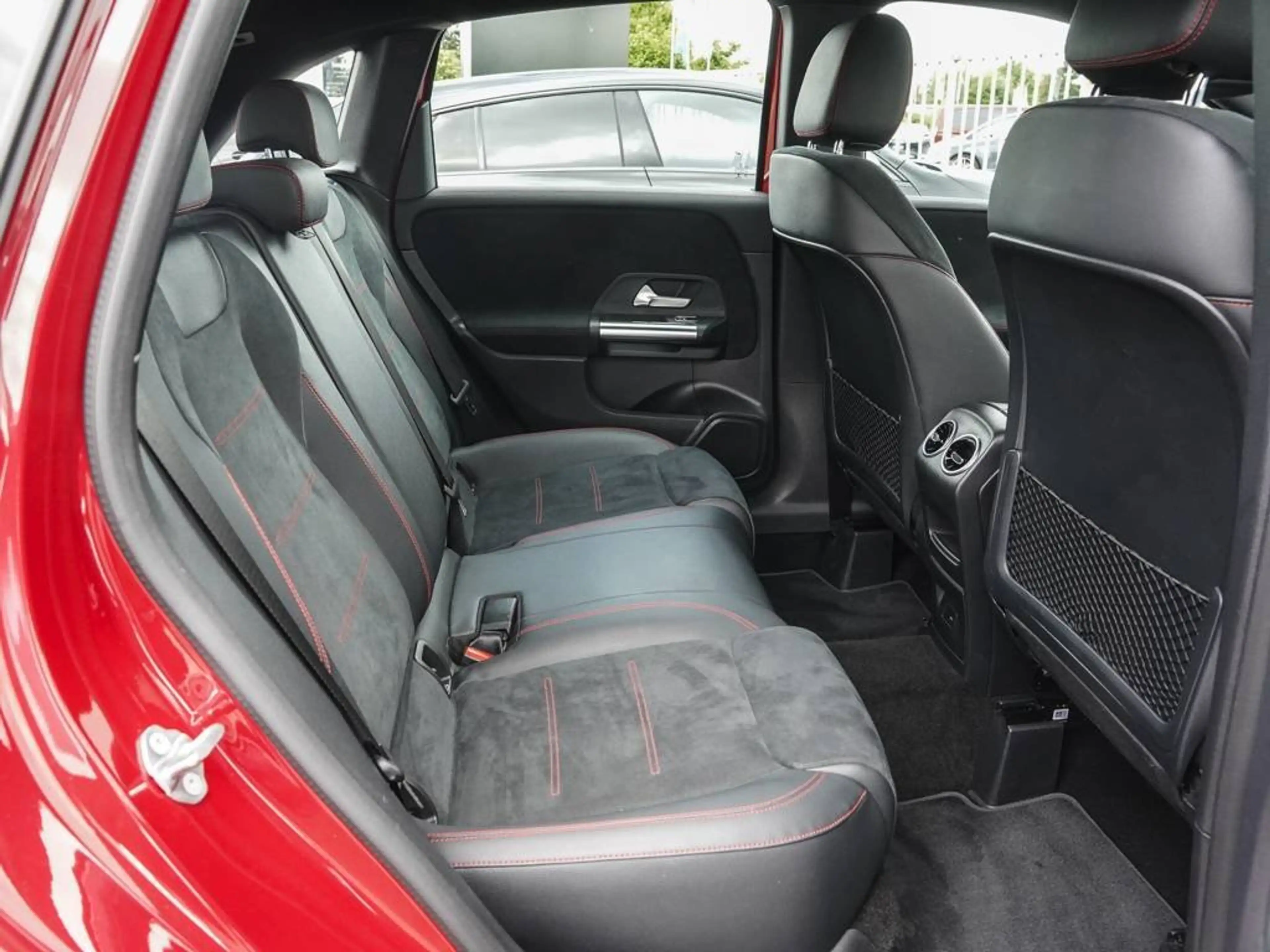 Mercedes-Benz B 200 AMG Kamera Ambiente Tempomat Sitzhzg. LED — photo 9