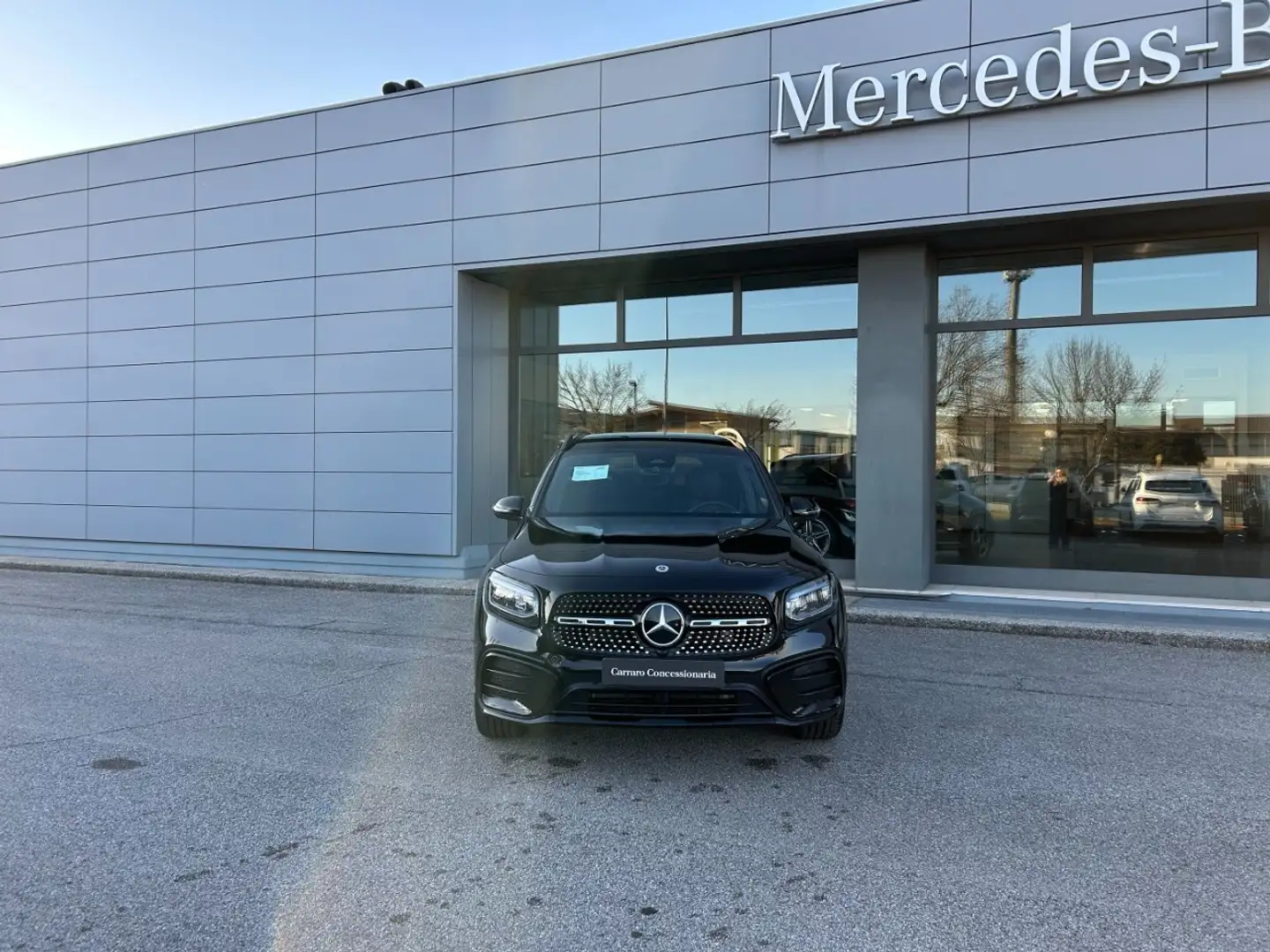 Mercedes-Benz GLB 200 d 4MATIC Noir - 2