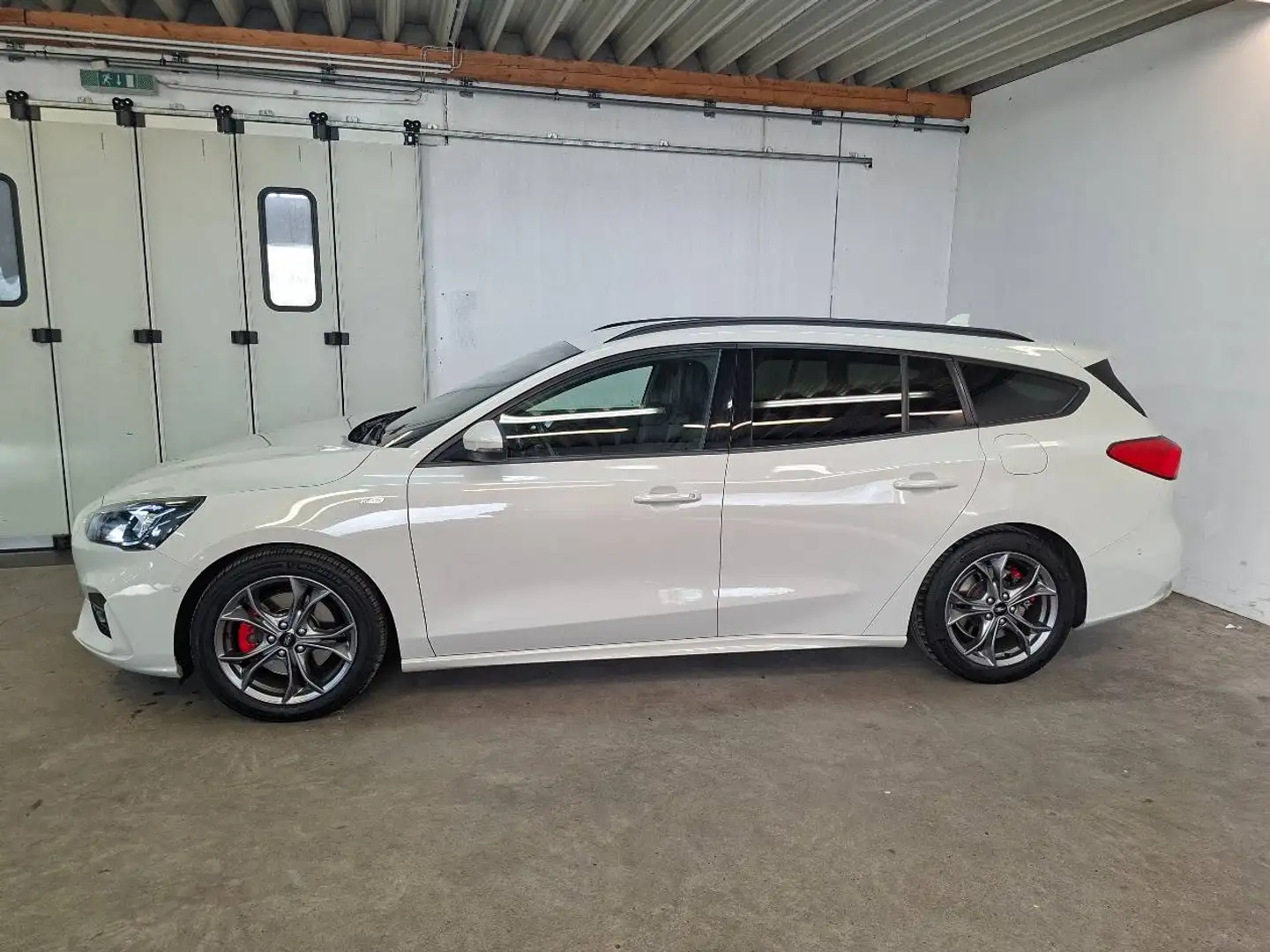 Ford Focus Kombi 2.0 EcoBlue ST-Line X - 2