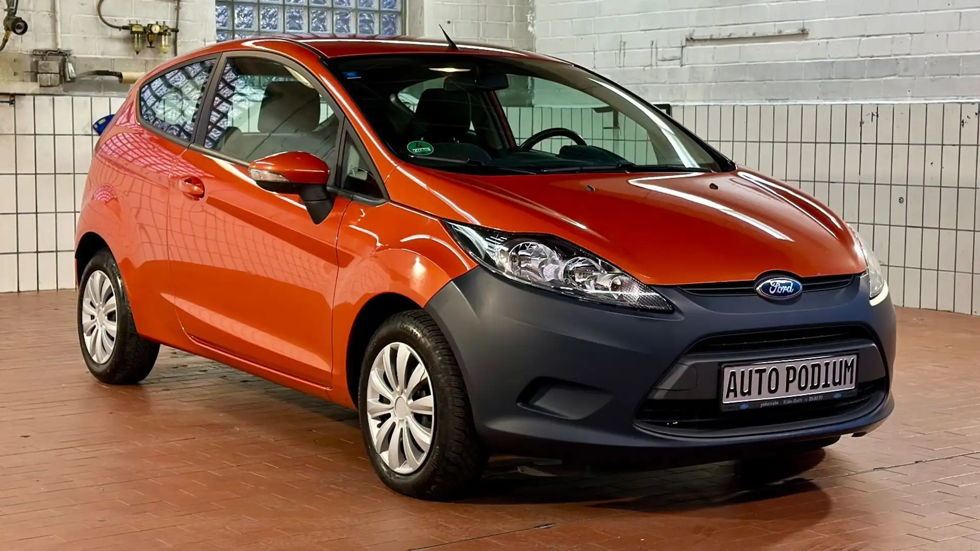 Ford Fiesta 1,25 / Tüv Neu/ PDC/ Sitzheizung Orange - 1