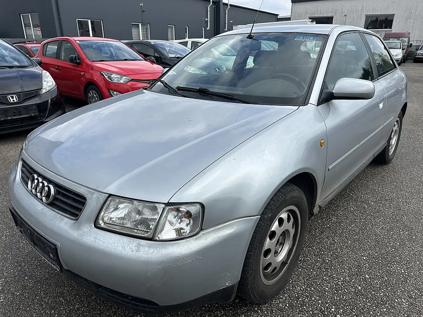 Audi A3 1,9  TDI Grigio - 1