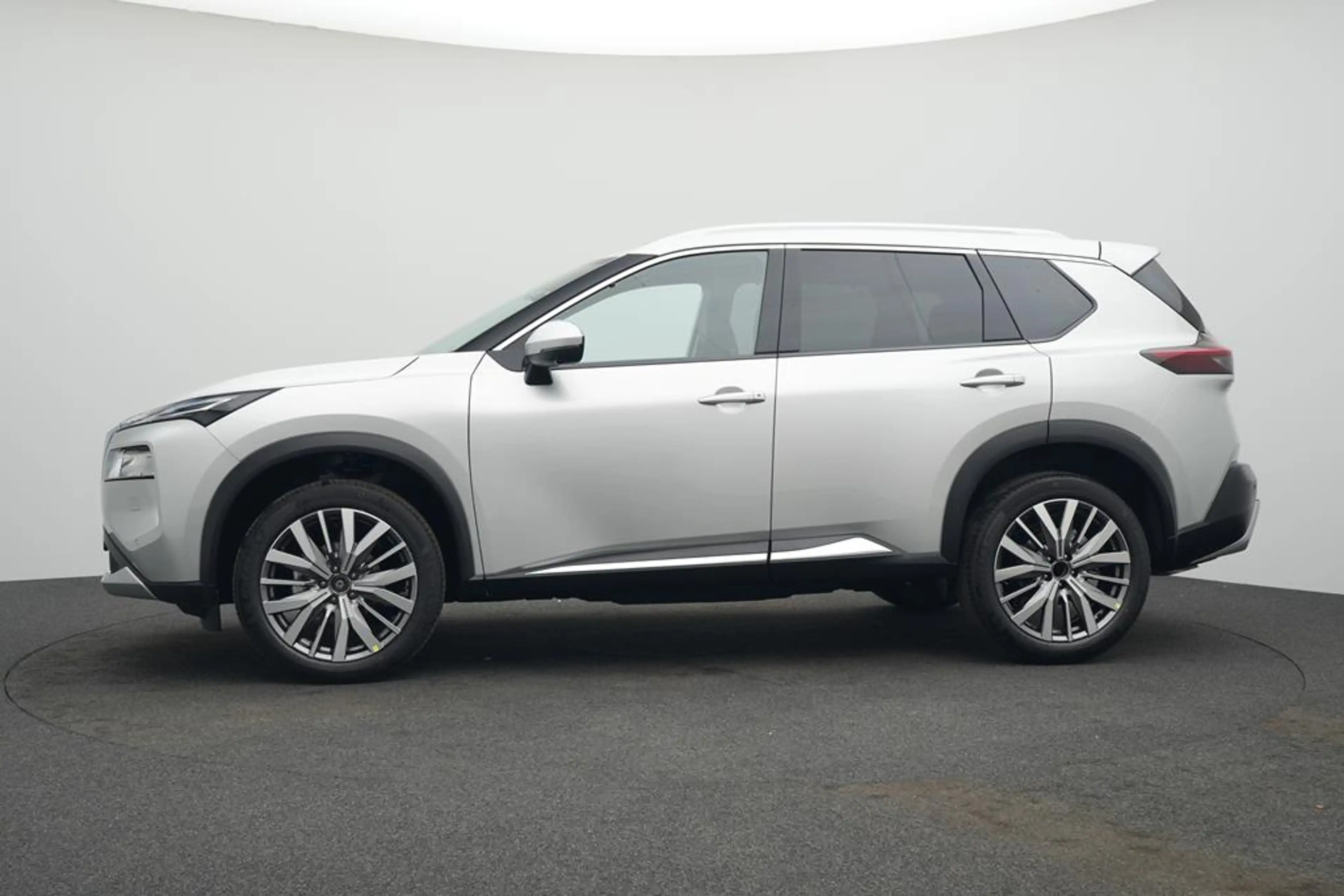 Nissan X-Trail X-T 1.5 163PS AT 4x2 Tekna+ 5 Sitze 20 — photo 3