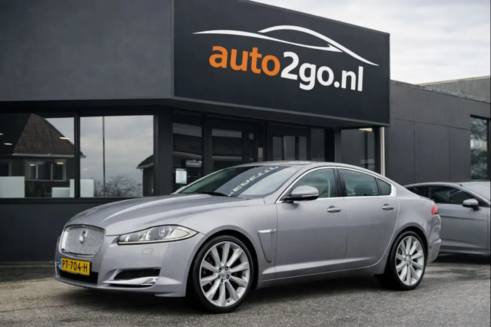 Jaguar XF 3.0D AUTOM VOL LEDER NAVI LED 20 INCH-LMV PDC ETC Gris - 1