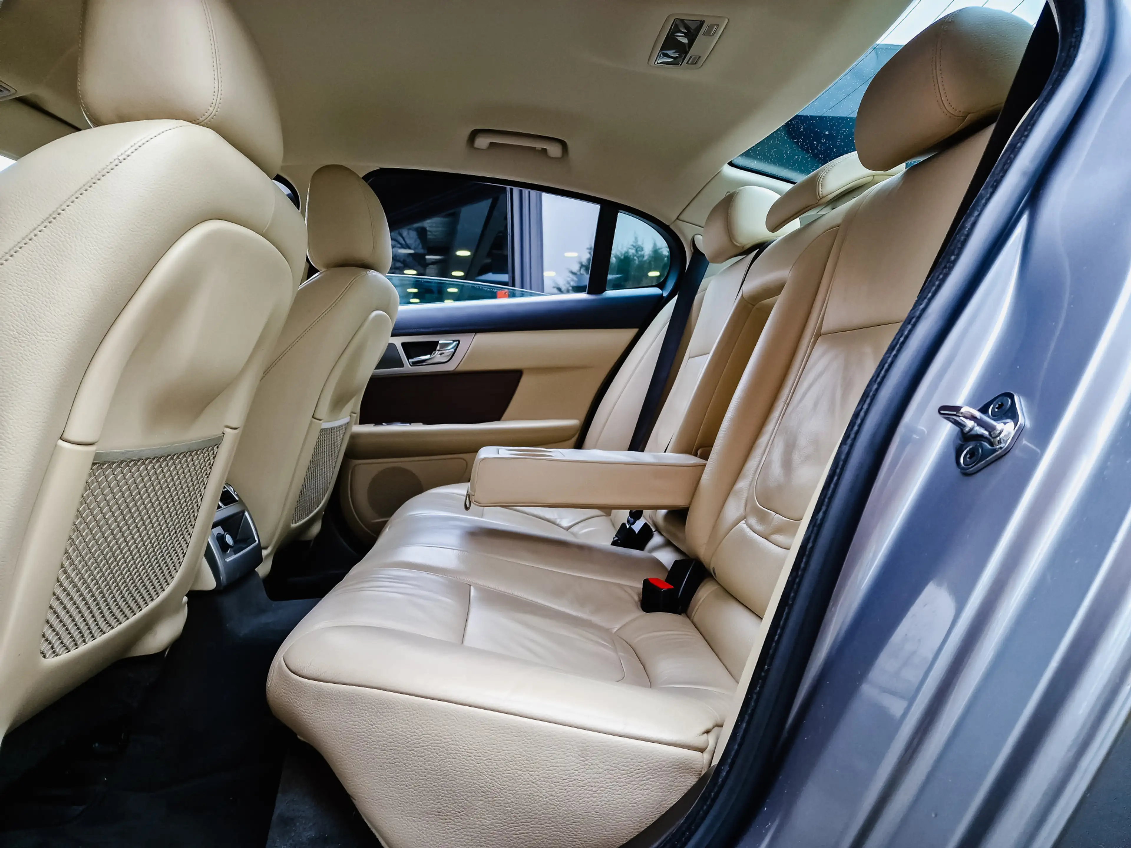 Jaguar XF 3.0D AUTOM VOL LEDER NAVI LED 20 INCH-LMV PDC ETC — photo 10