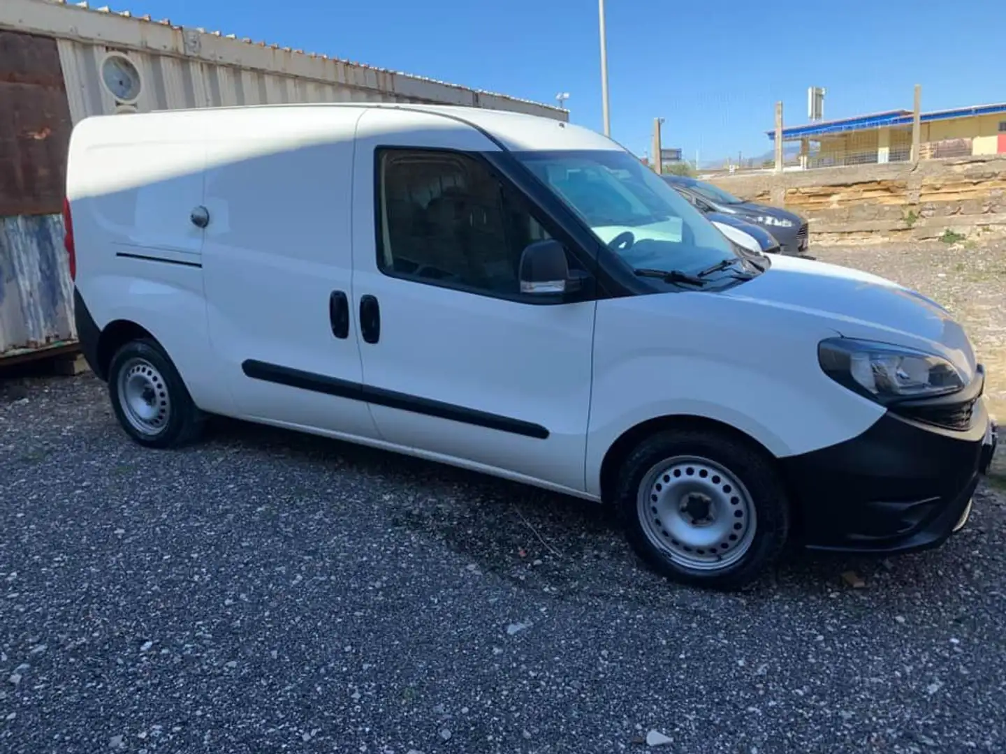 Fiat Doblo Maxi 1.6cc 105 cv 3 posti - 1