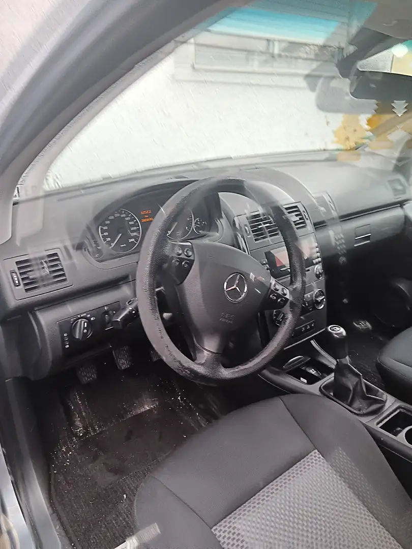 Mercedes-Benz A 150 A-Klasse  3-Türer Classic Albastru - 2