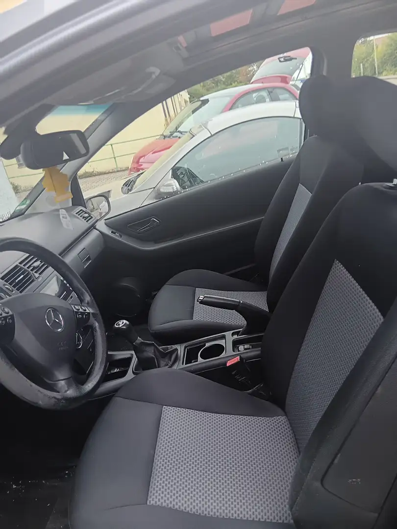 Mercedes-Benz A 150 A-Klasse  3-Türer Classic Albastru - 1