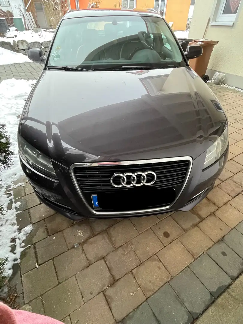 Audi A3 A3 2.0 TDI Sportback DPF S tronic Ambiente Фиолетовый - 1