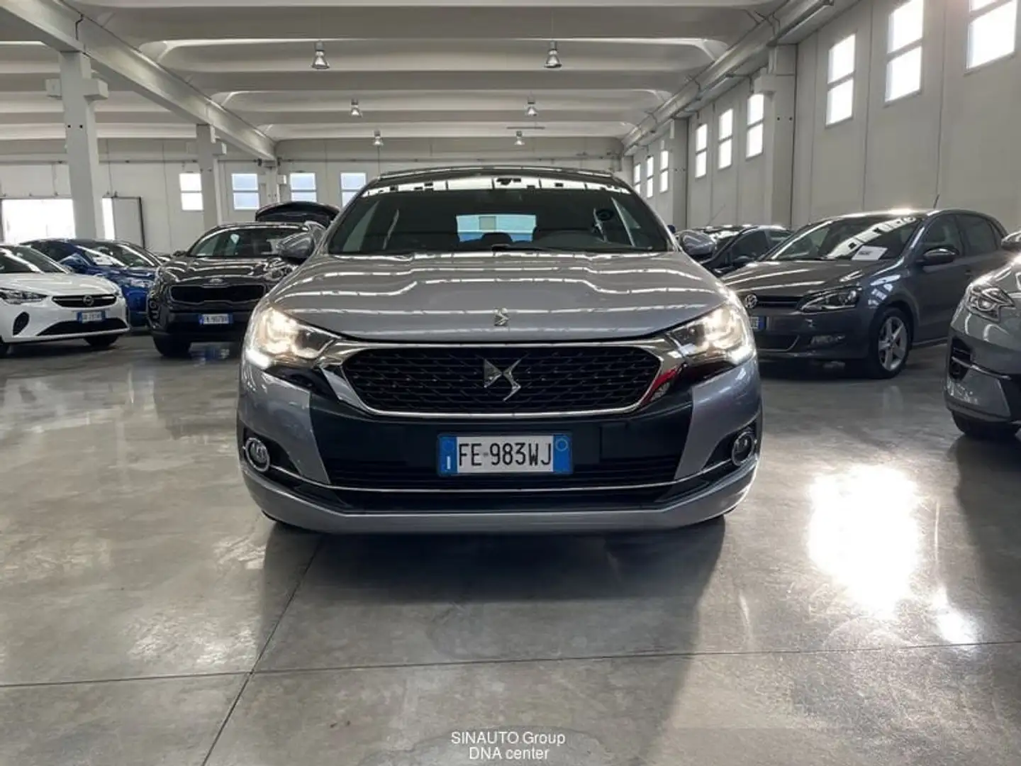 DS Automobiles DS 4 BlueHDi 120 S&S Business siva - 2