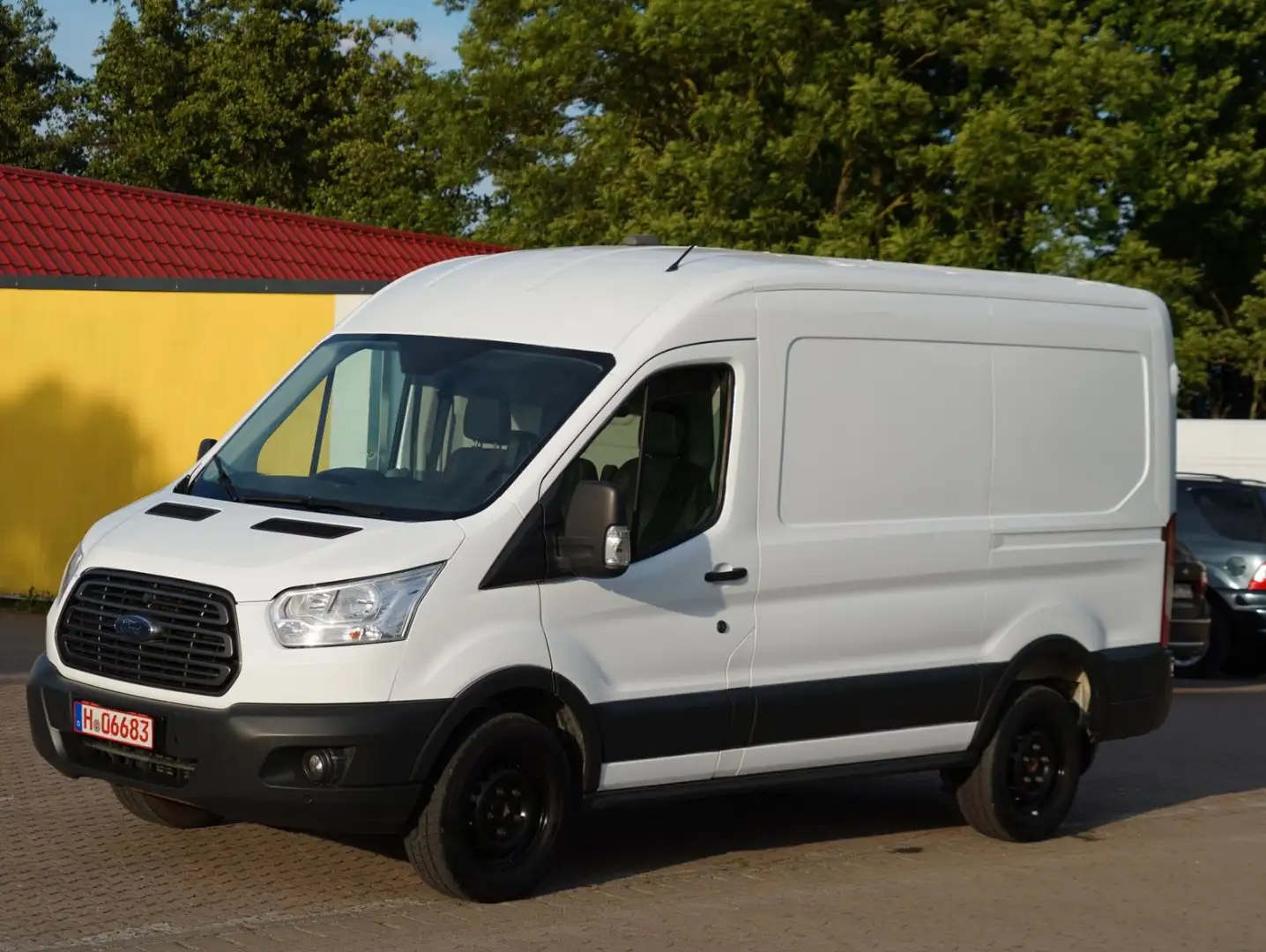 Ford Transit Kasten 350 L2H2 Trend Blanc - 2