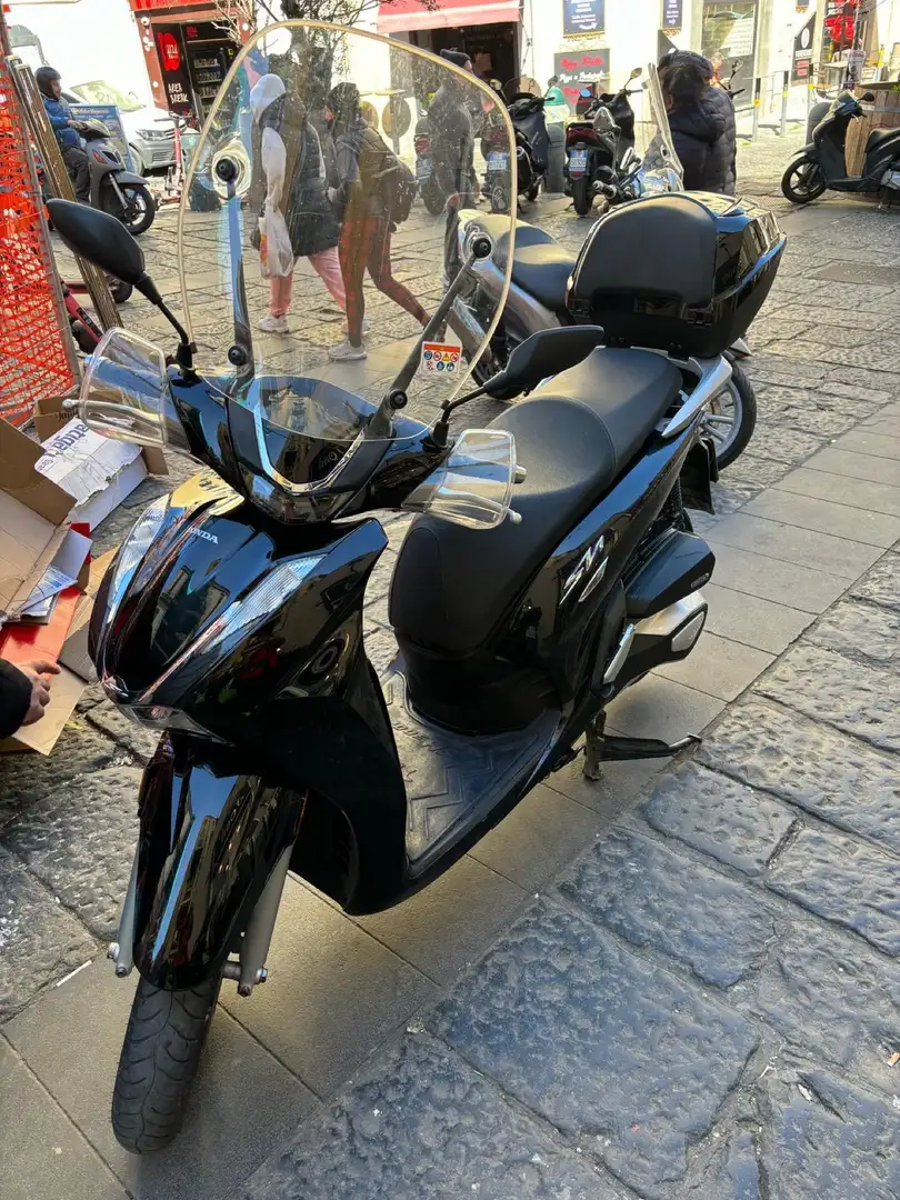 Honda SH 350i - 1