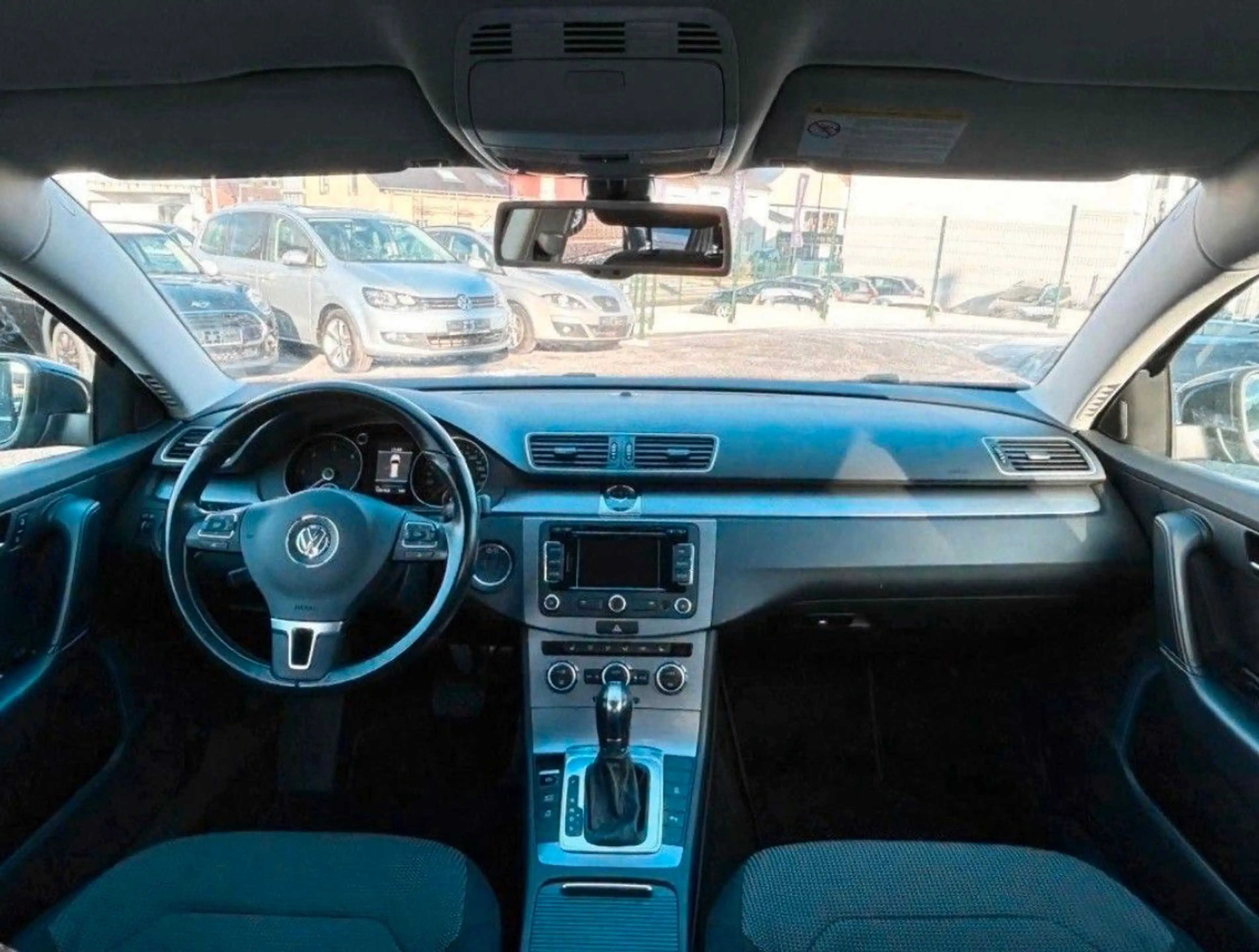 Volkswagen Passat Variant Passat VARIANT KOMFORT DSG6 KAMERA + NAVI + SHZ — photo 12