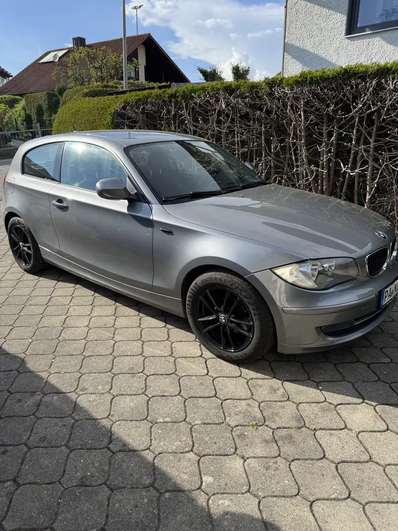 BMW 116 116i Šedá - 1