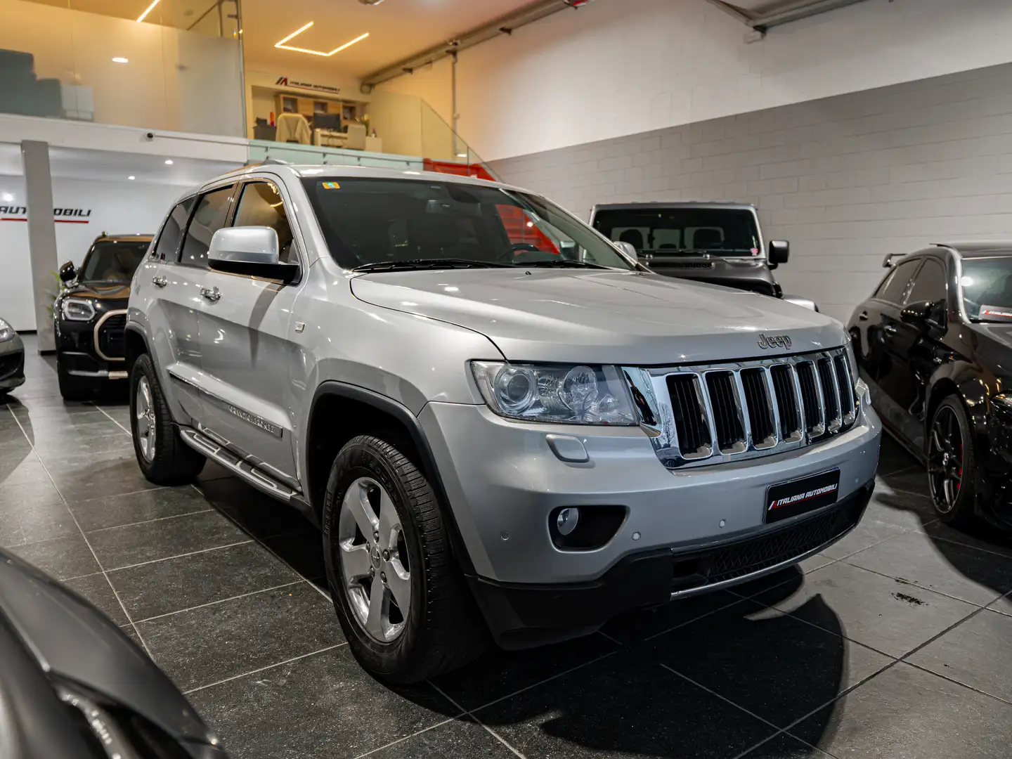 Jeep Grand Cherokee Grand Cherokee 3.0 crd Limited Tech auto Grau - 1