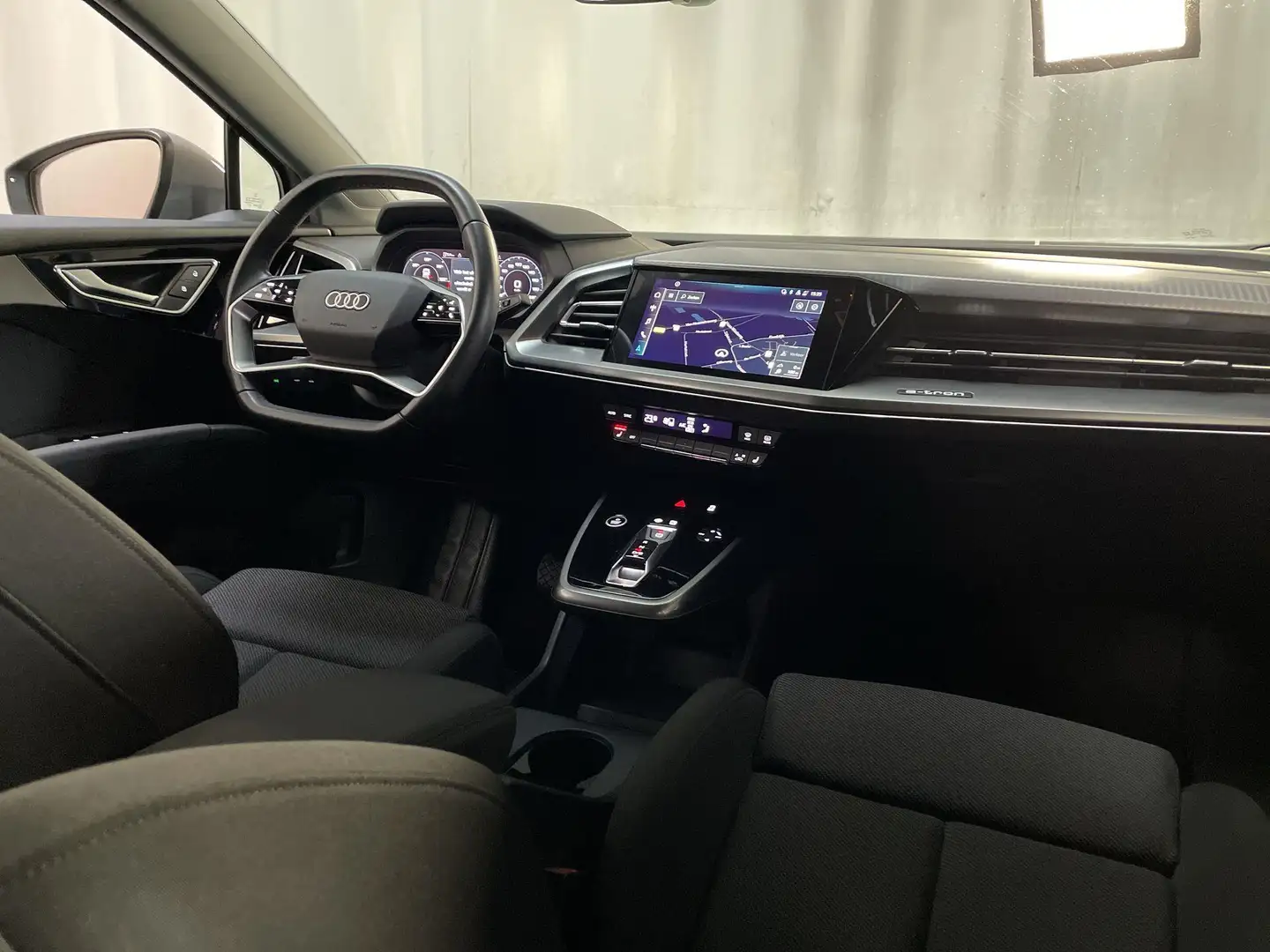 Audi Q4 e-tron 40 Launch Edition Advanced Plus 77 kWh LED Camera Grigio - 2