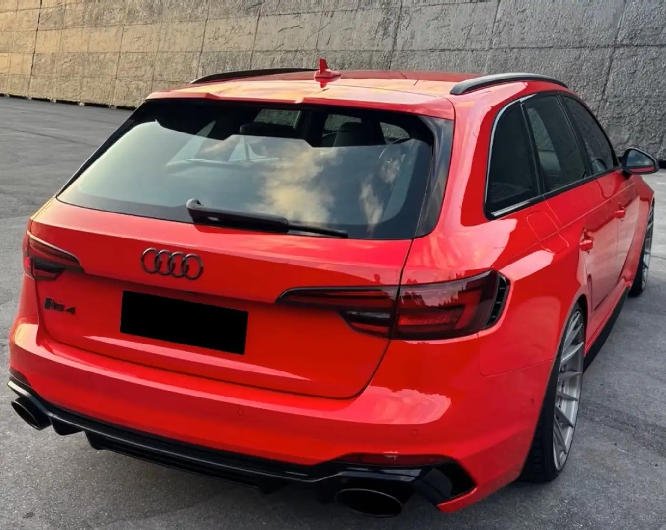 Audi RS4 Avant 2,0 TFSI quattro tiptronic - 2