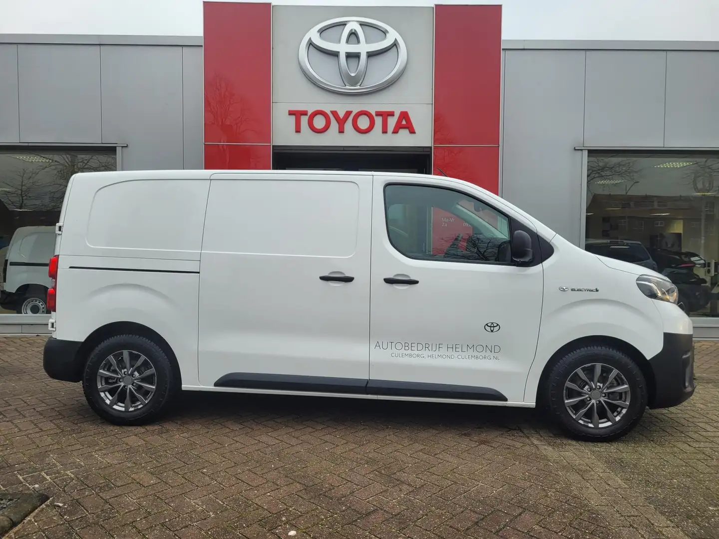 Toyota Proace Electric Worker Extra Range Navigator - 2