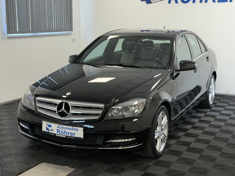 Mercedes-Benz C 200 CGI BlueEff. Aut. Avantgarde Navi Bi-Xenon — photo 2