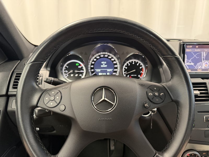 Mercedes-Benz C 200 CGI BlueEff. Aut. Avantgarde Navi Bi-Xenon — photo 14