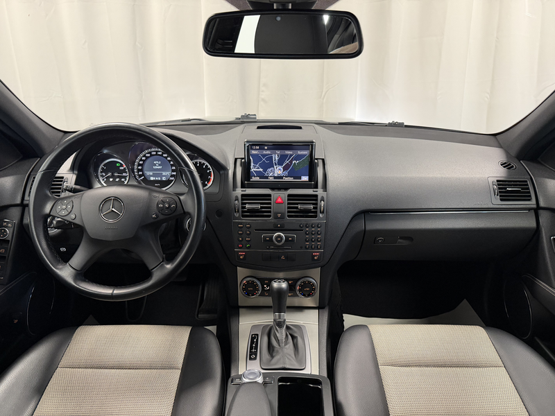 Mercedes-Benz C 200 CGI BlueEff. Aut. Avantgarde Navi Bi-Xenon — photo 12