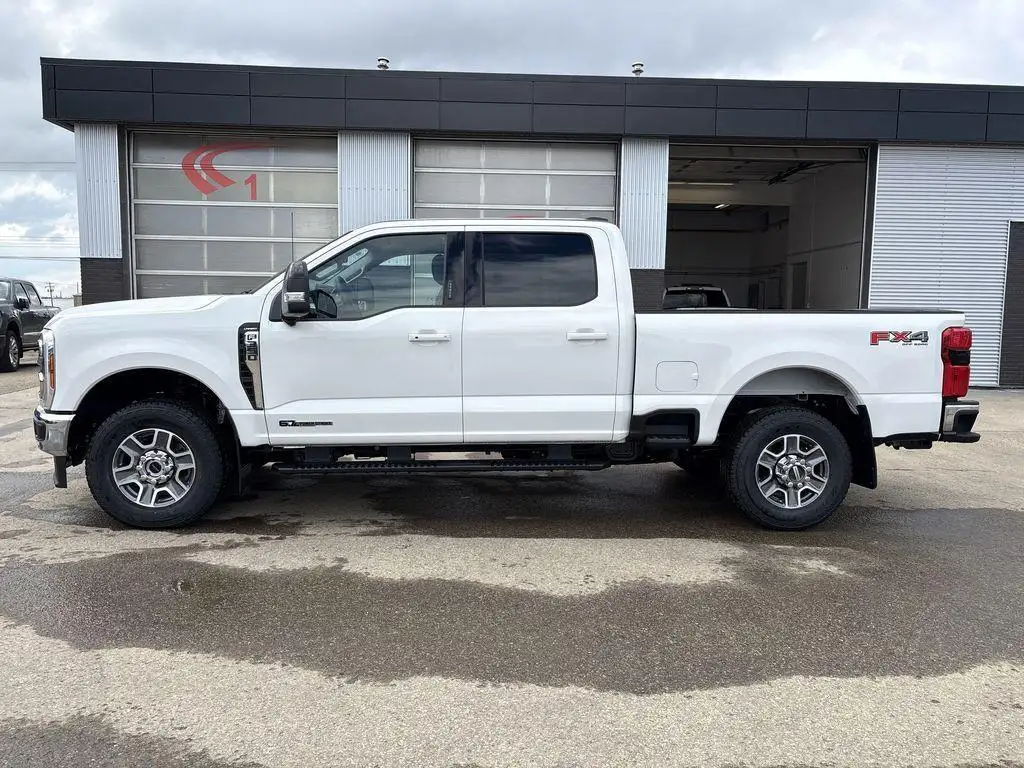 Ford F-350 Super Duty 2026 photo 4
