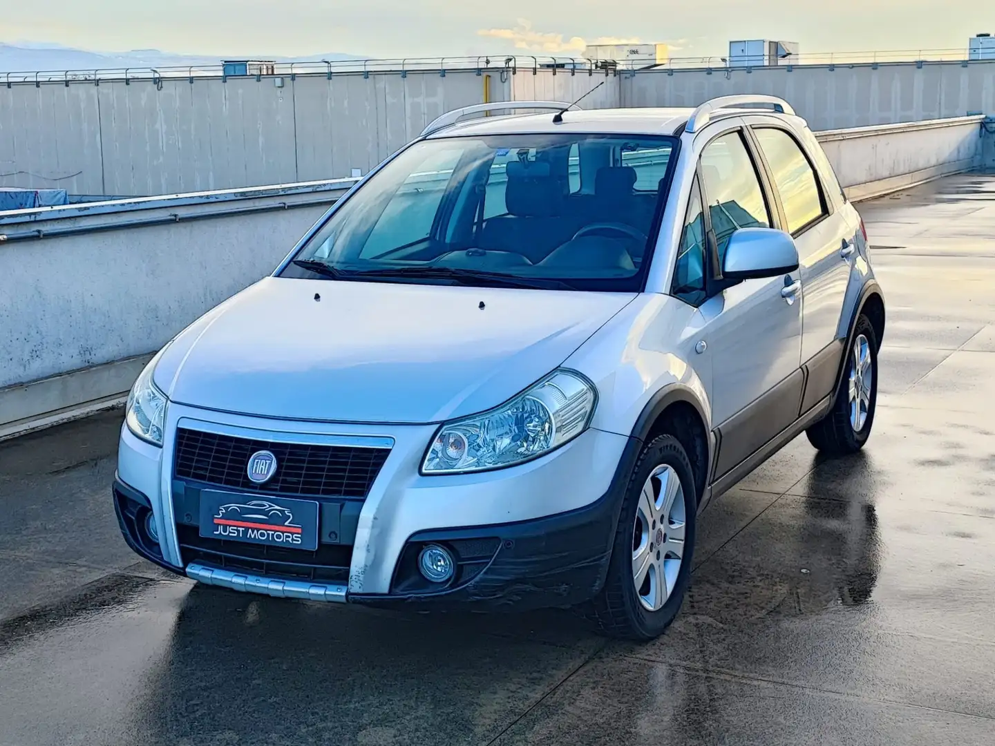 Fiat Sedici 1.6 16V 4x4 Experience GPL Stříbrná - 1