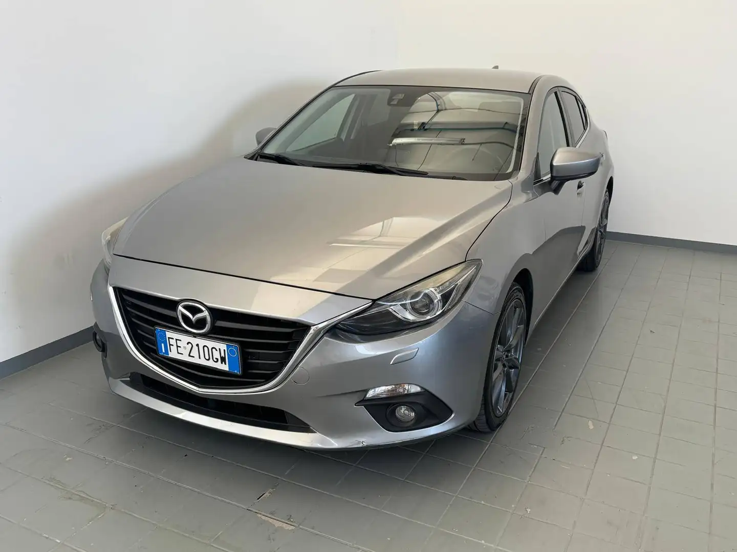 Mazda 3 5 Porte 1.5 Skyactiv-D Evolve Gri - 1