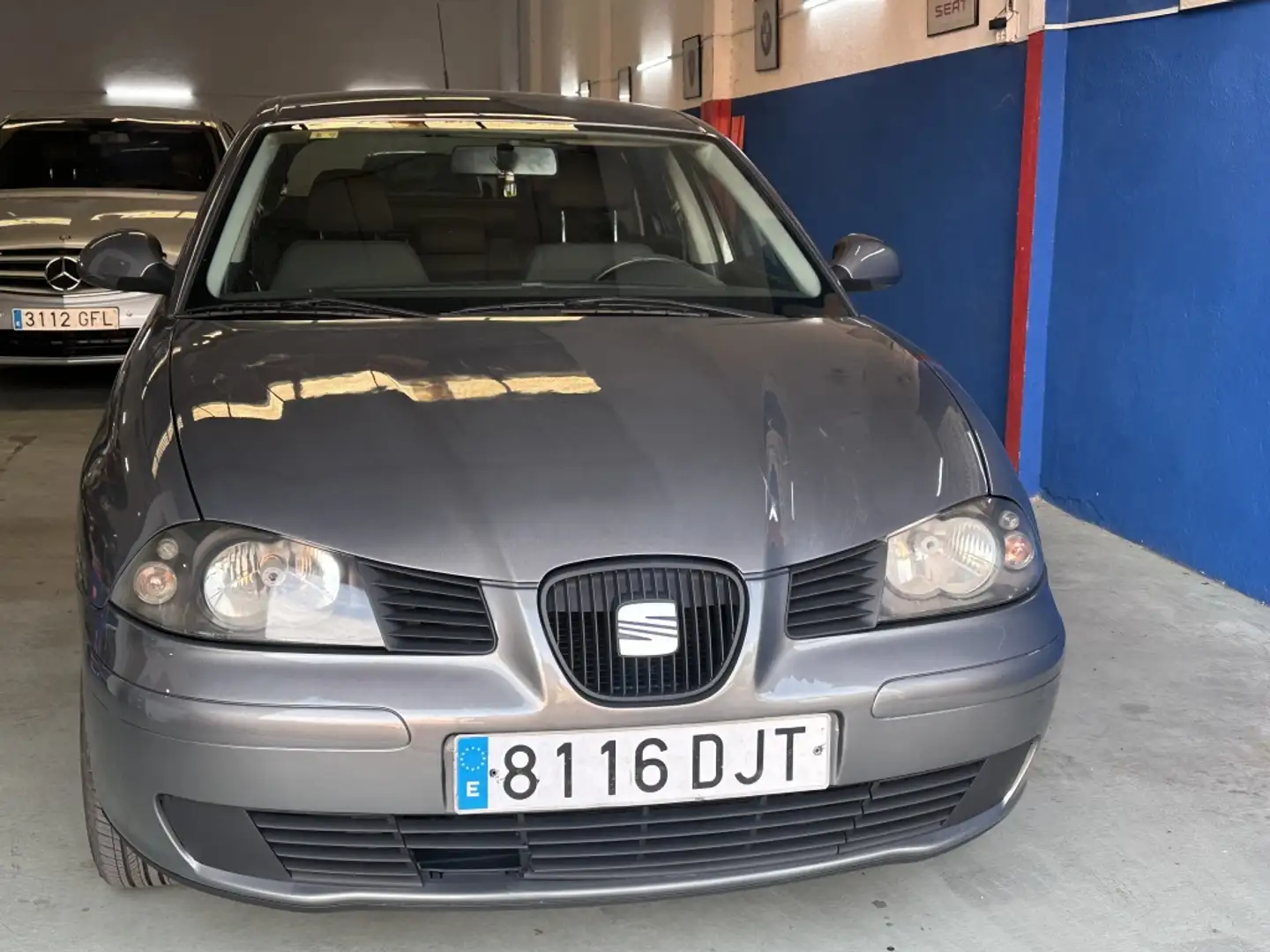 SEAT Cordoba 1.9TDI Sport Grijs - 2