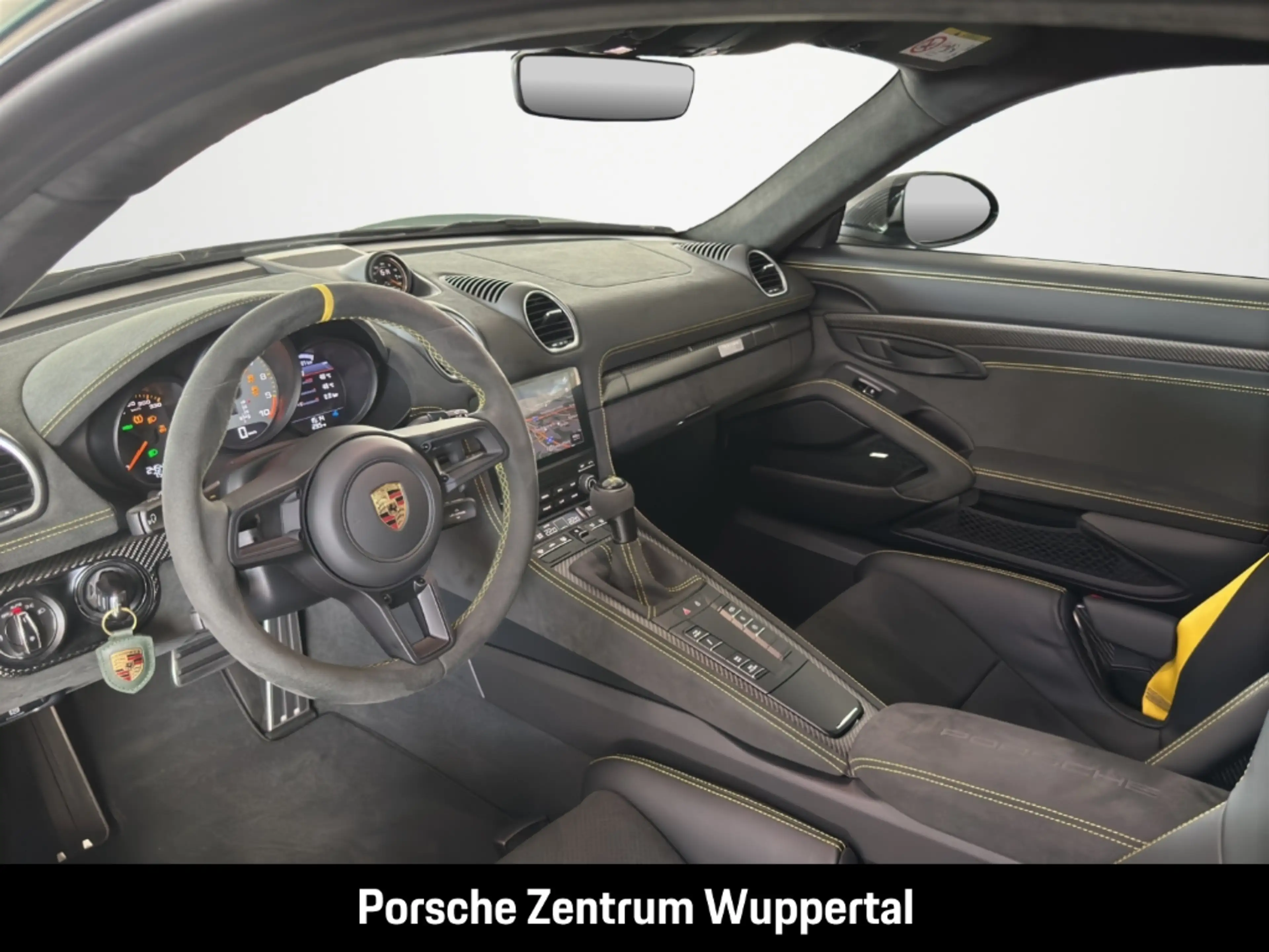 Porsche Cayman 718 GT4 RS — photo 10