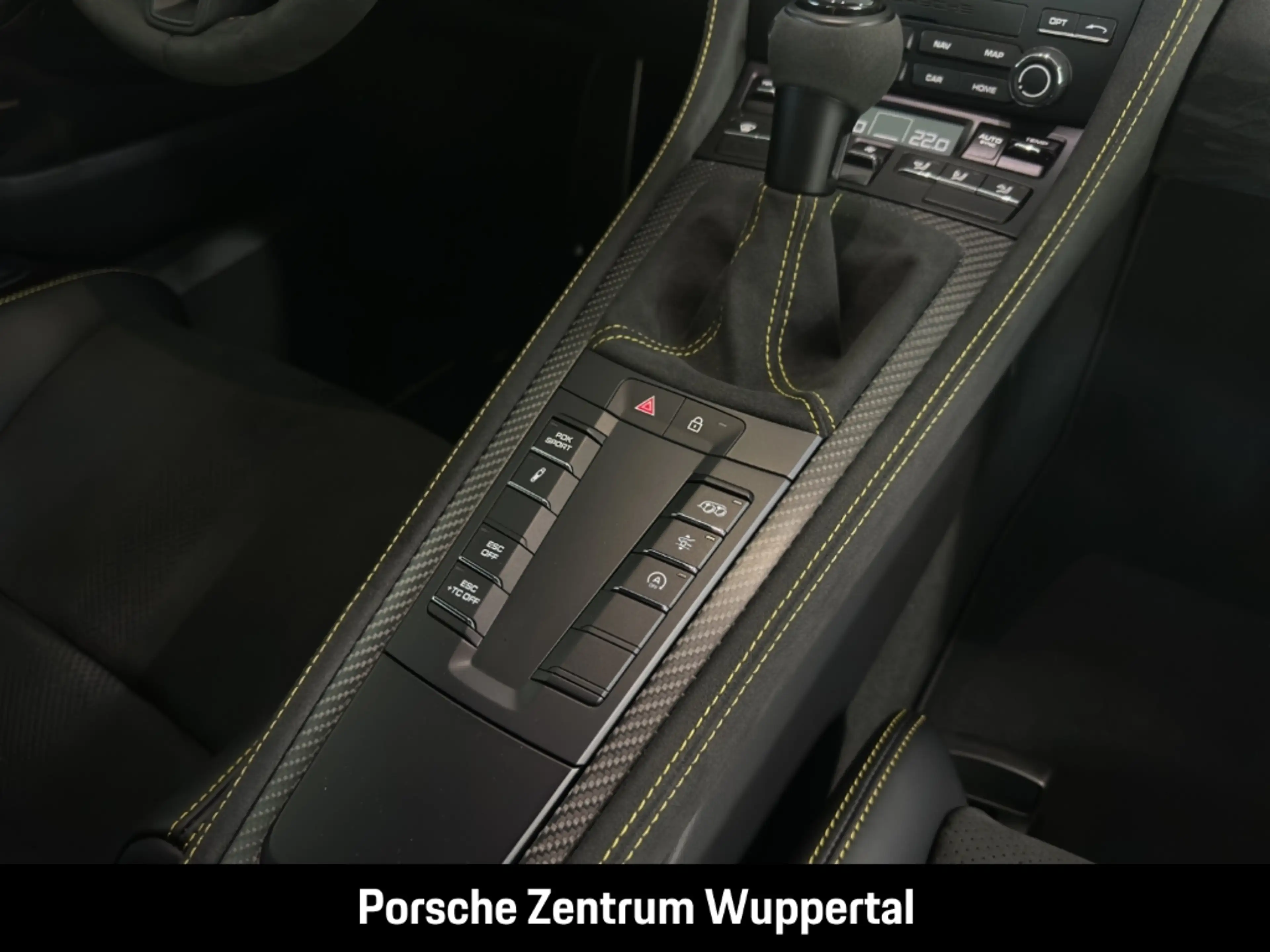 Porsche Cayman 718 GT4 RS — photo 15