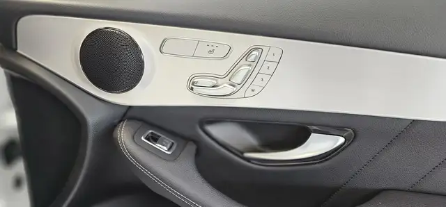 Mercedes-Benz GLC view 13